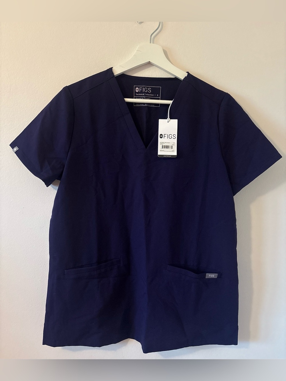 NWT FIGS Casma Scrub Top S